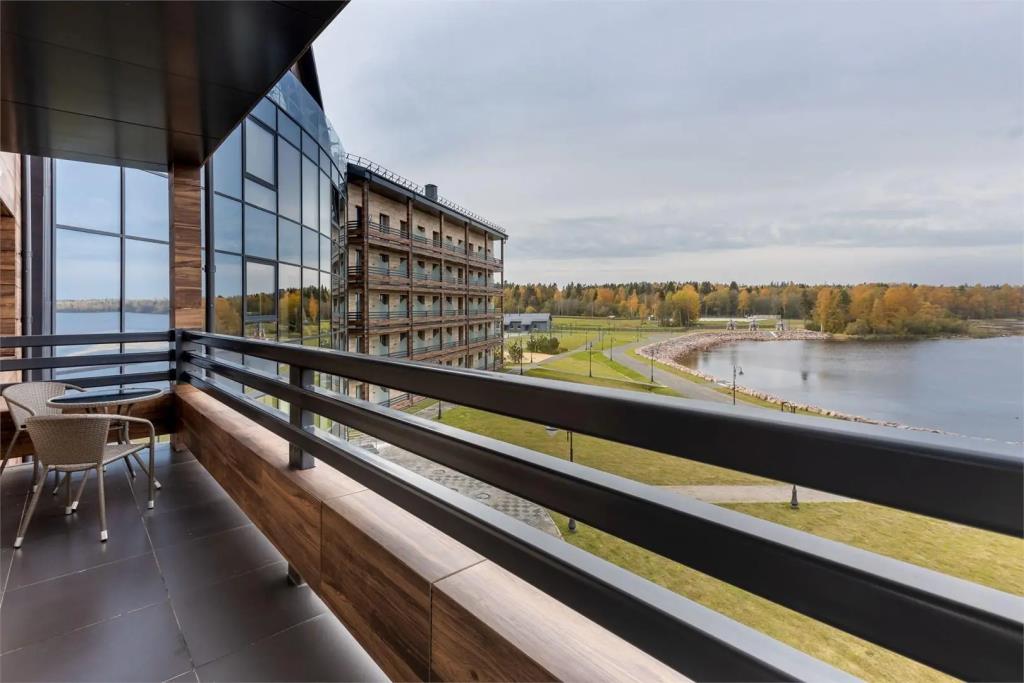 Vladimirovskii 4*