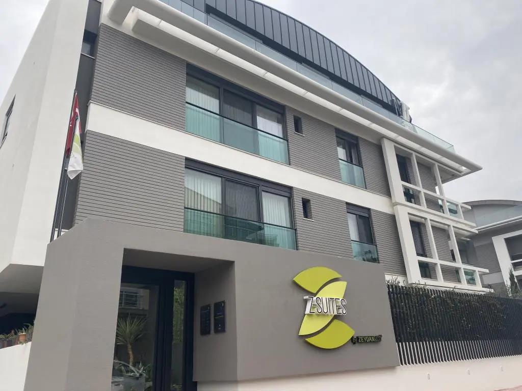 Z-Suites 0*