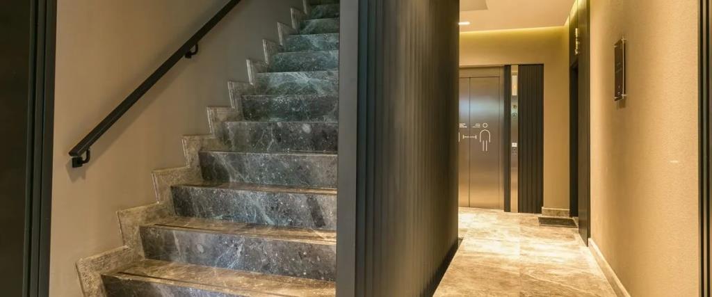 Z-Suites 0*