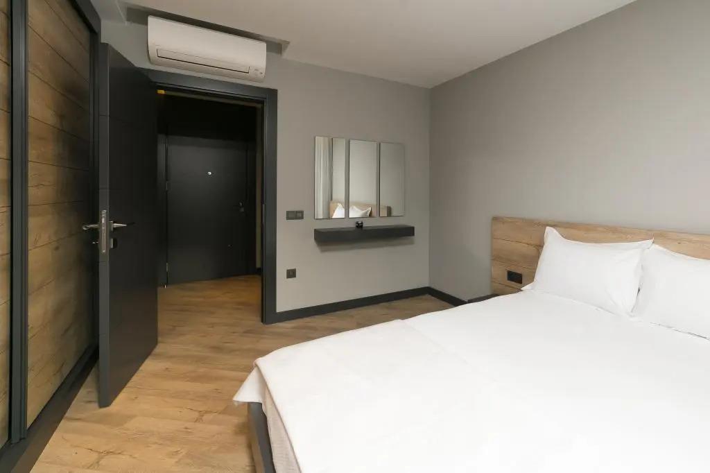 Z-Suites 0*