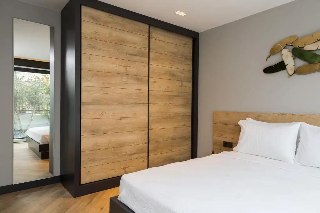 Z-Suites 0*