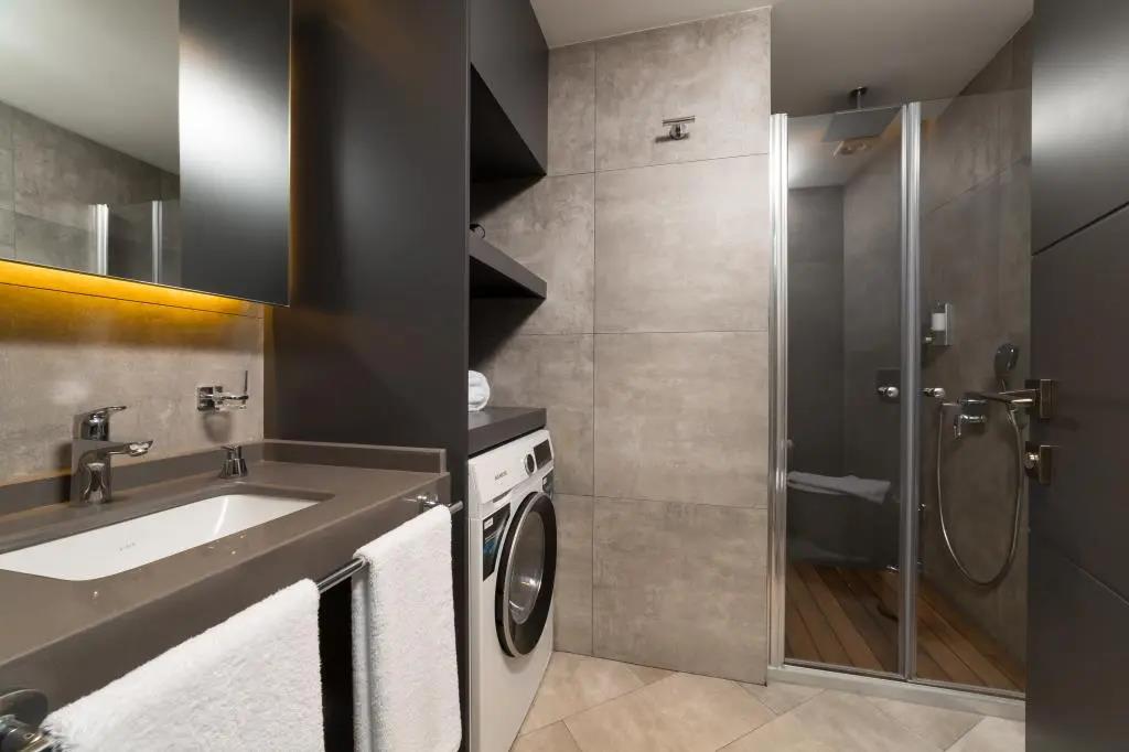Z-Suites 0*