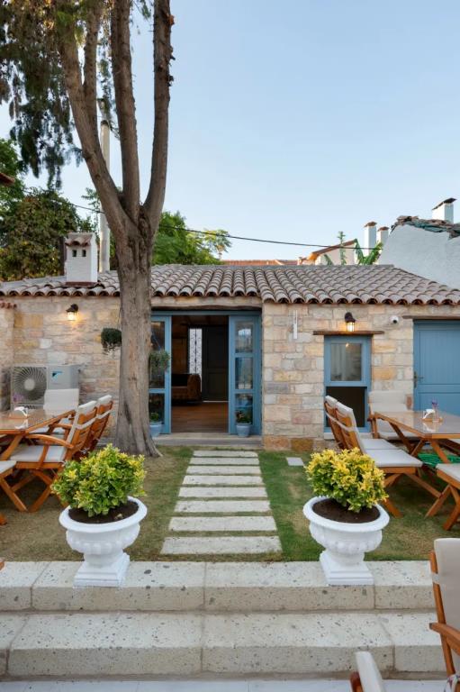Eflin Haus Historical Place & Monument Hotel 0*