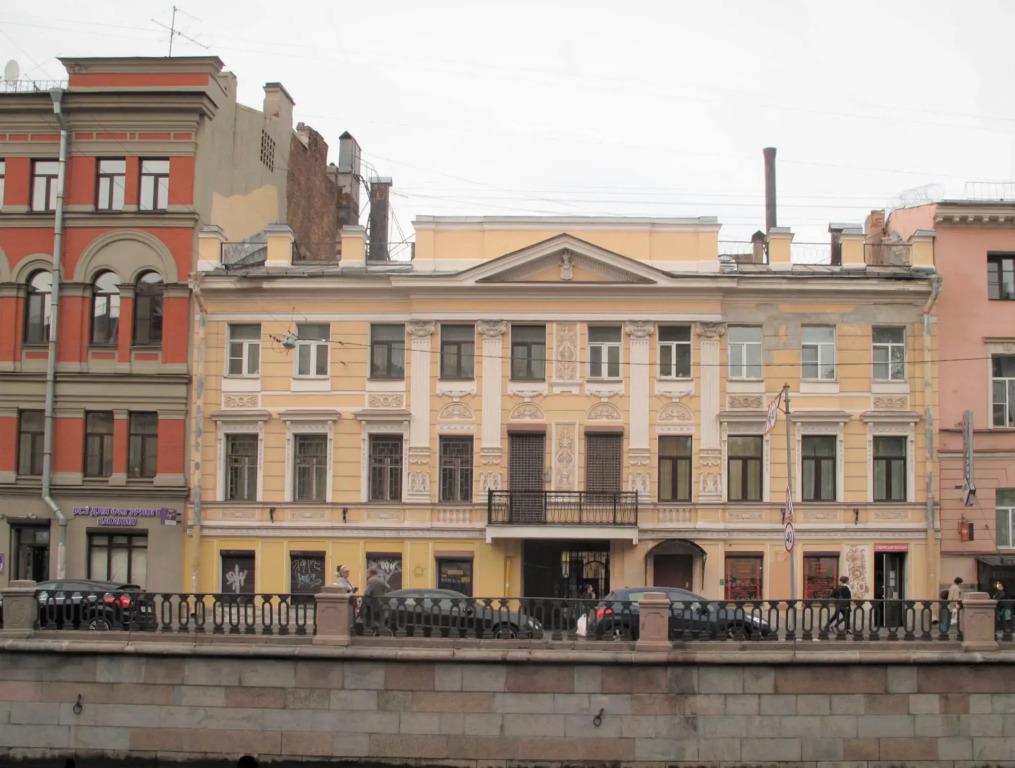 Apartments on the embankment of the Griboyedov Canal 0*