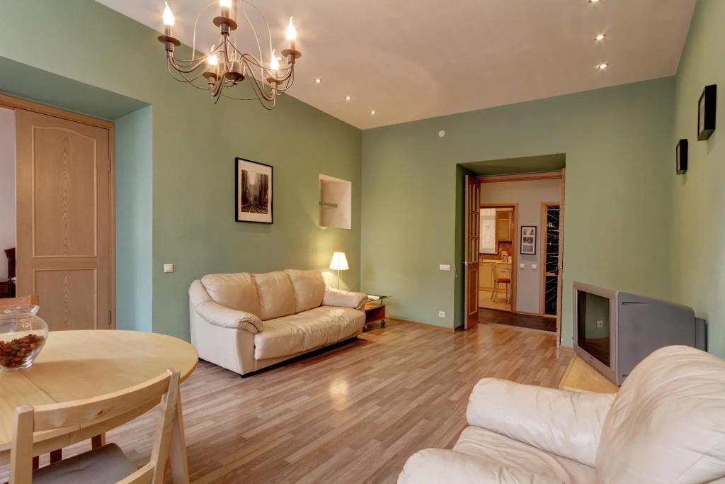 Apartments on the embankment of the Griboyedov Canal 0*