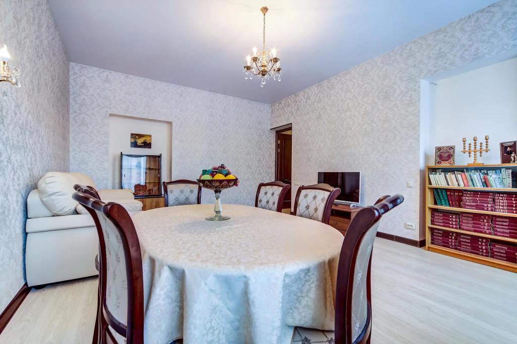 Apartments on the embankment of the Griboyedov Canal 0*