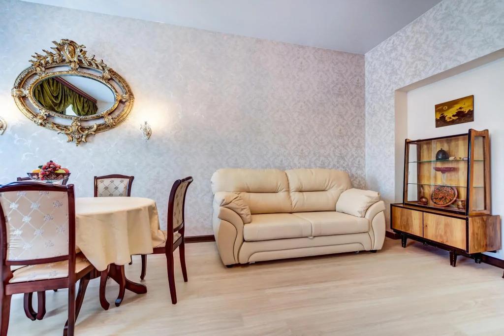 Apartments on the embankment of the Griboyedov Canal 0*