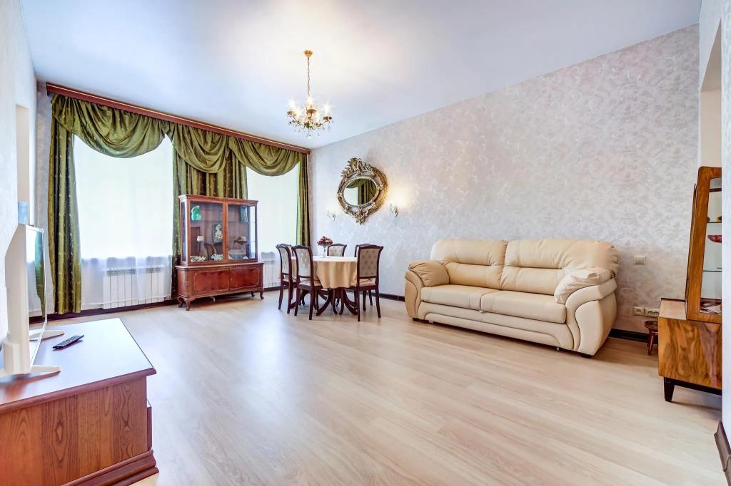 Apartments on the embankment of the Griboyedov Canal 0*