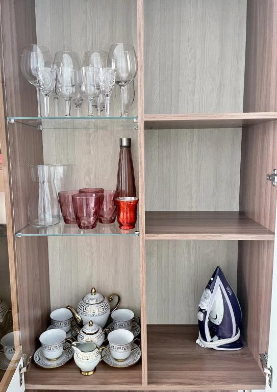 Na Tolstikova Flat 0*