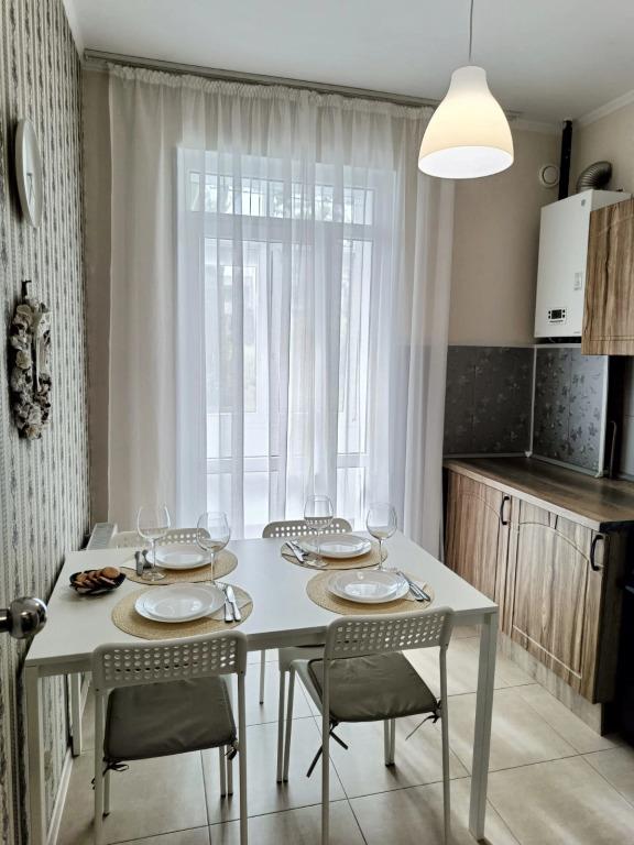 Na Tolstikova Flat 0*
