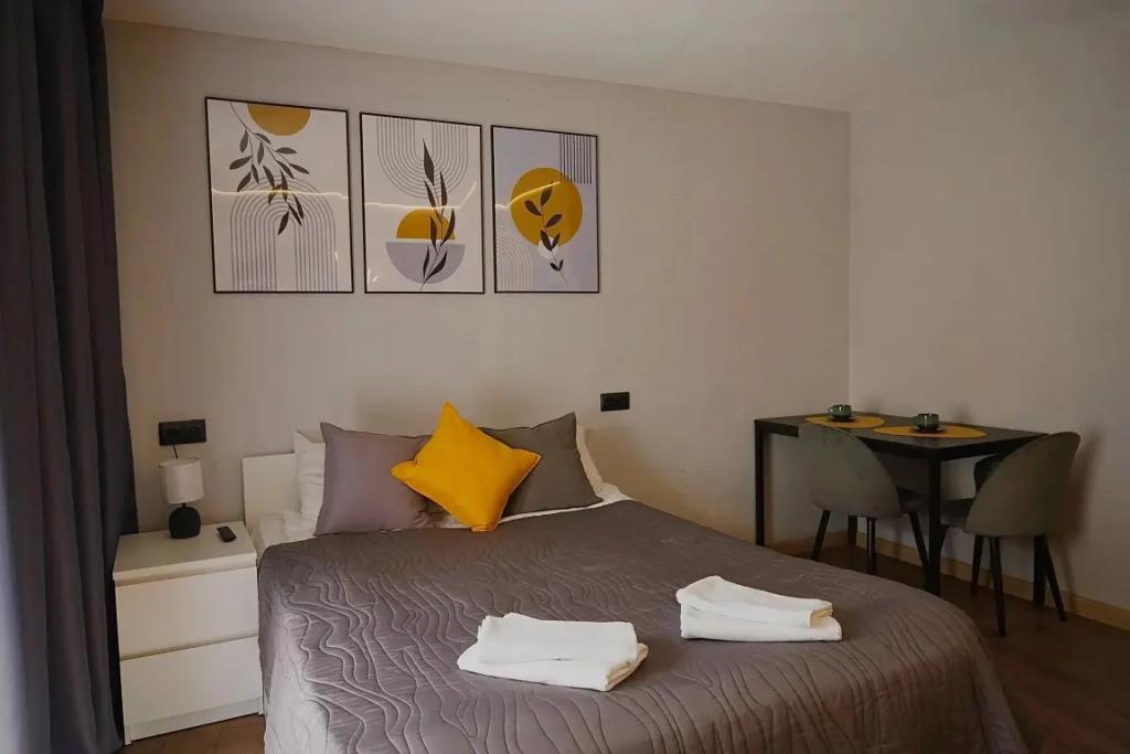 Barch Apartments 0*