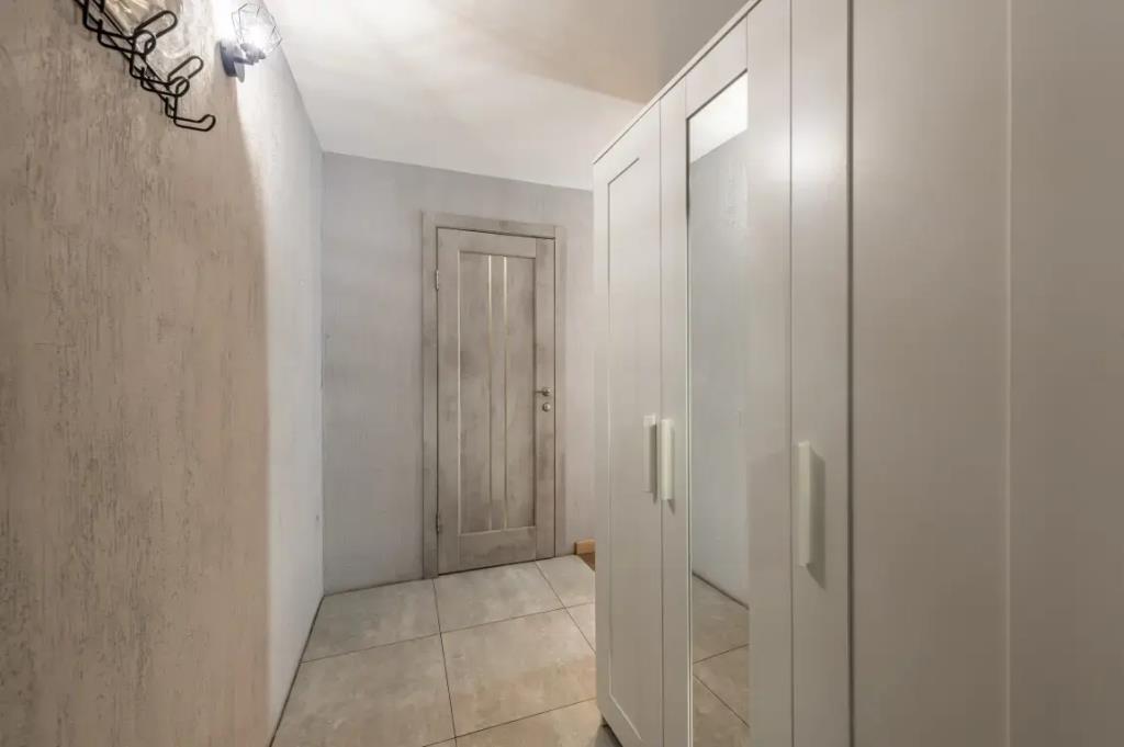 Barch Apartments 0*