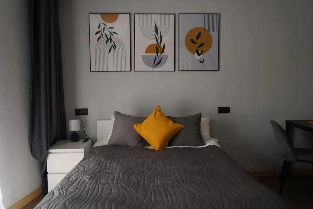 Barch Apartments 0*