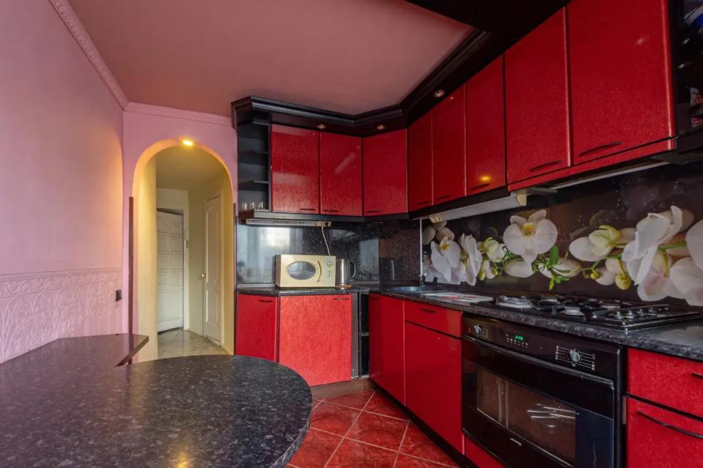 Na Ulitse Maksima Gorykogo 140 Apartment 0*
