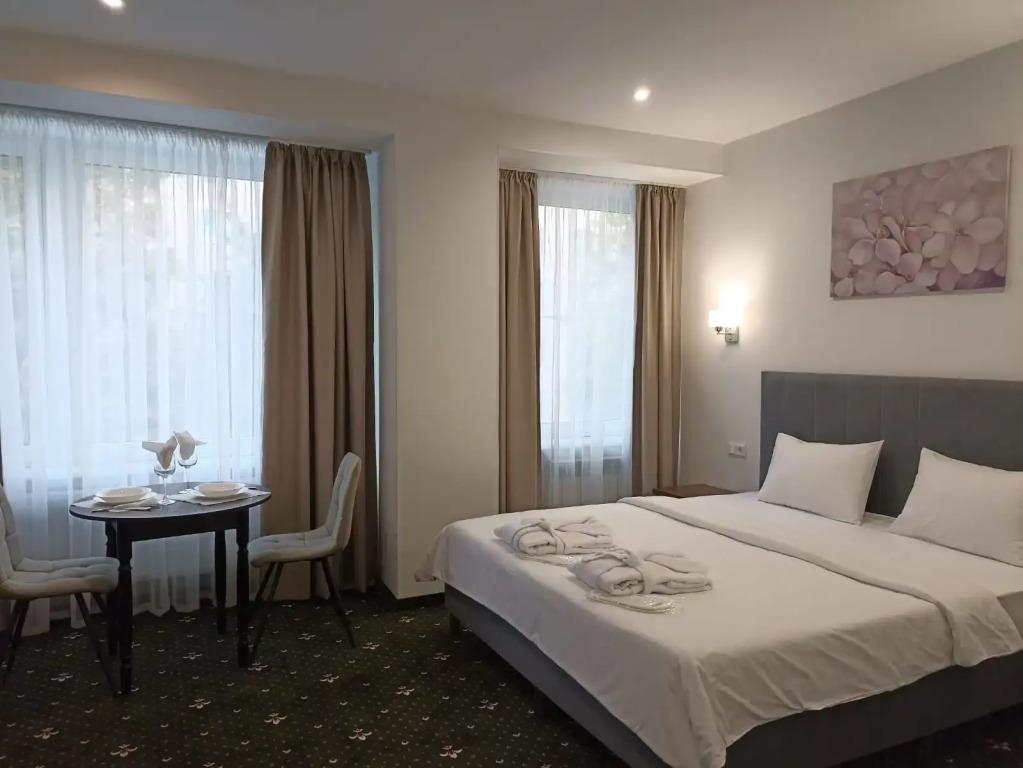 BRILLIANCE Hotel 0*