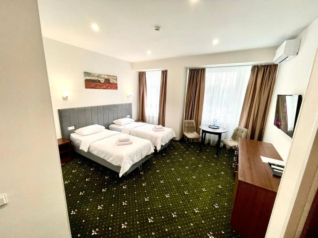 BRILLIANCE Hotel 0*