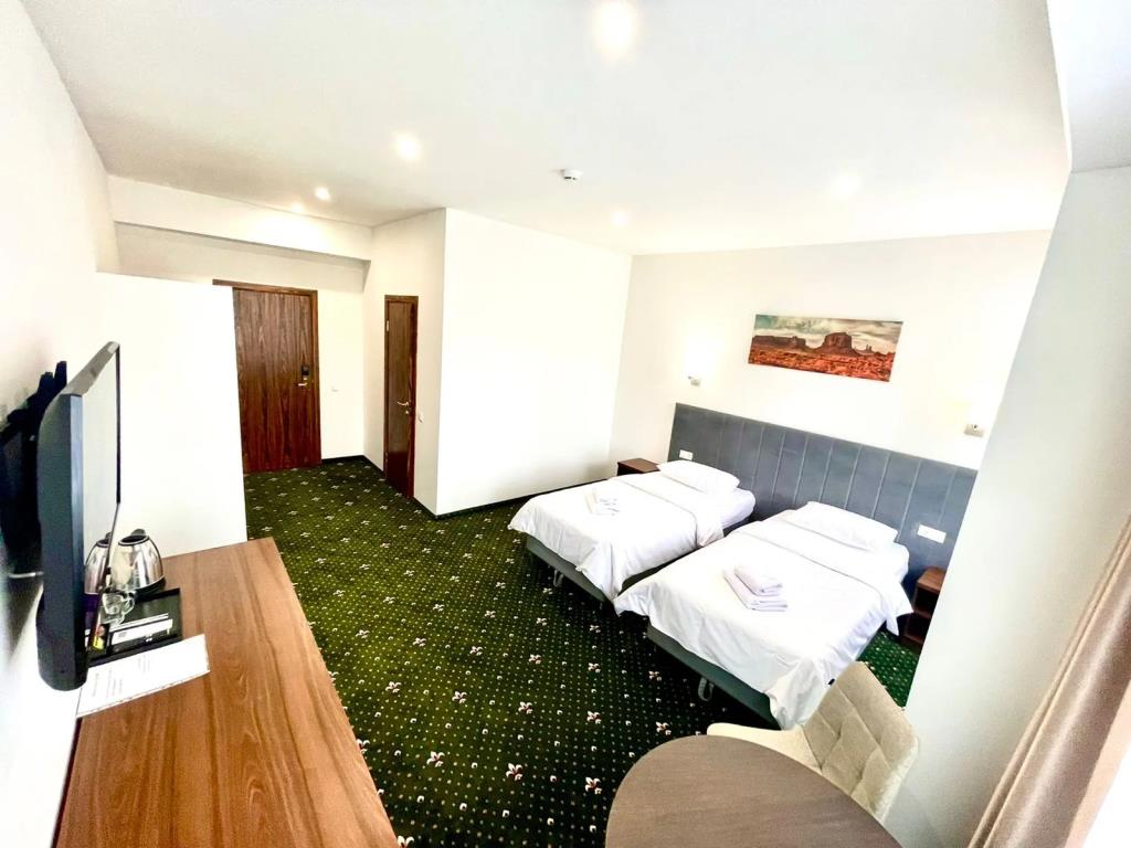 BRILLIANCE Hotel 0*