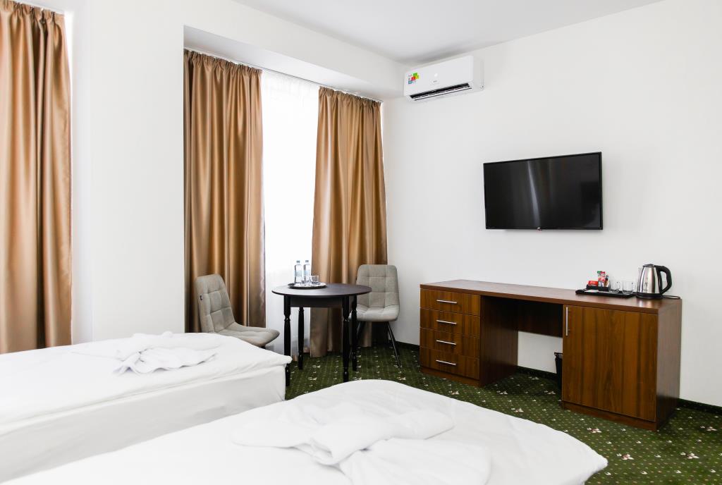 BRILLIANCE Hotel 0*