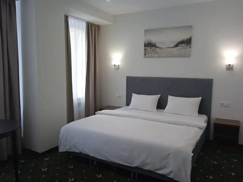 BRILLIANCE Hotel 0*