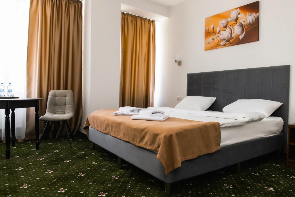 BRILLIANCE Hotel 0*