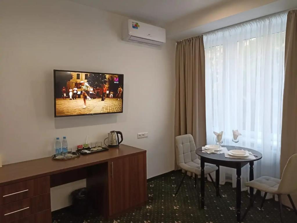 BRILLIANCE Hotel 0*