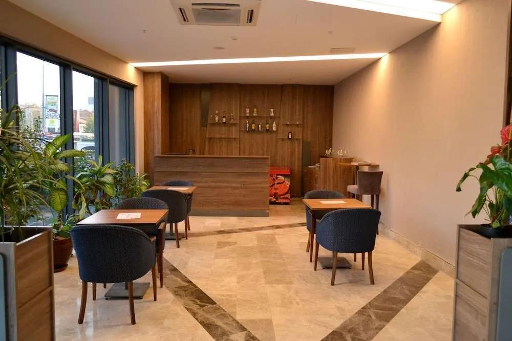 Engin Otel 0*
