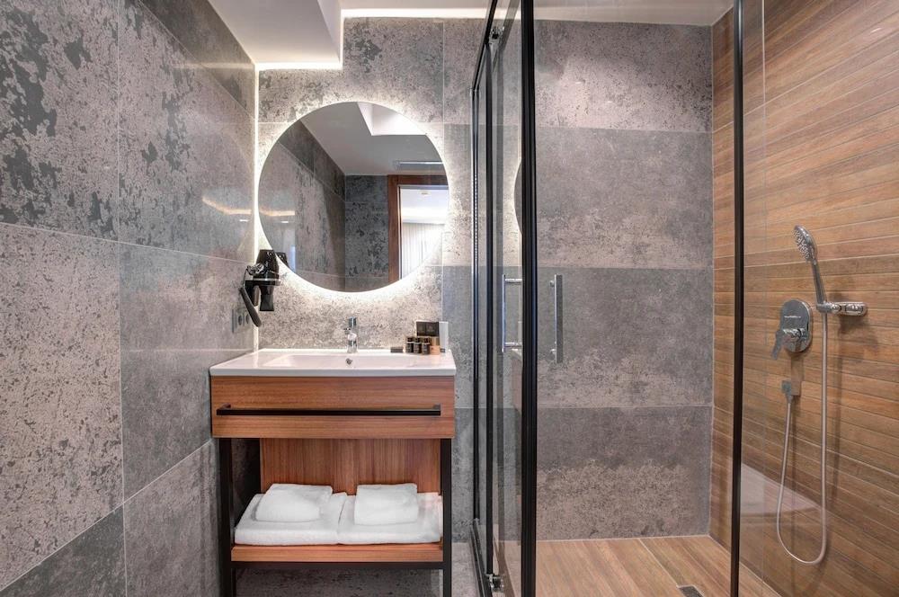 Depiero Hotel Karakoy 0*