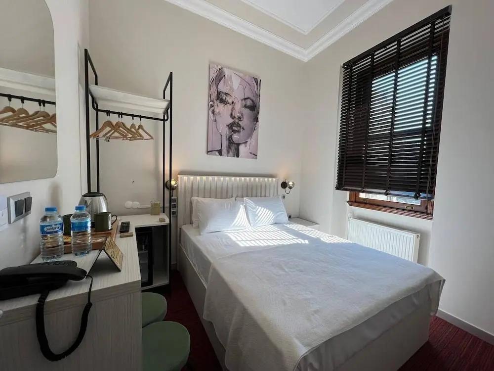 Rafinn Hotel 0*