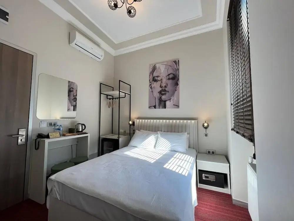 Rafinn Hotel 0*