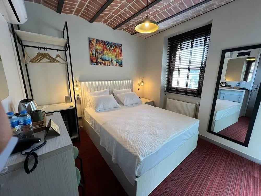 Rafinn Hotel 0*