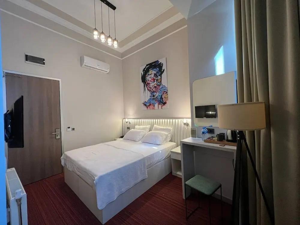 Rafinn Hotel 0*