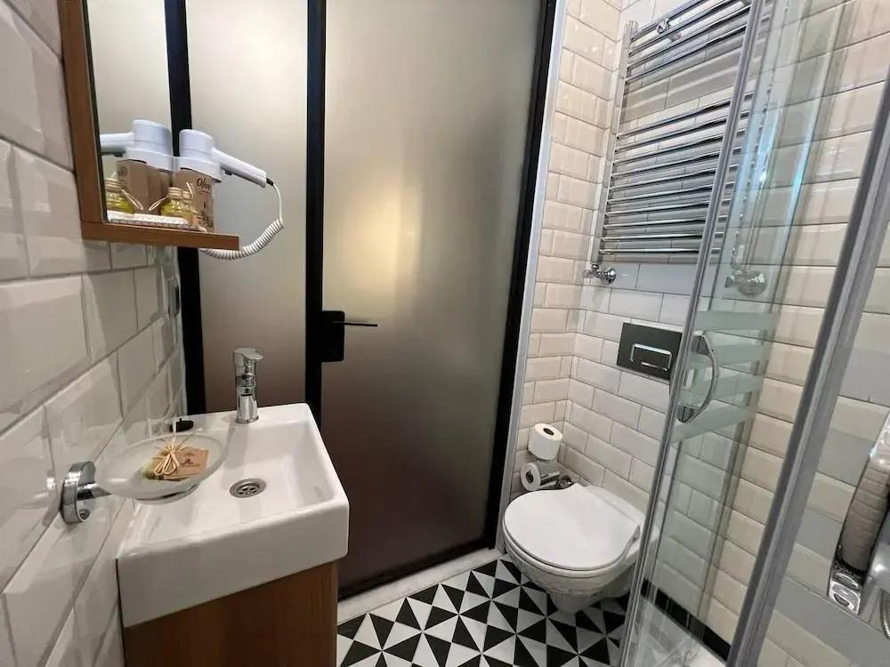 Rafinn Hotel 0*