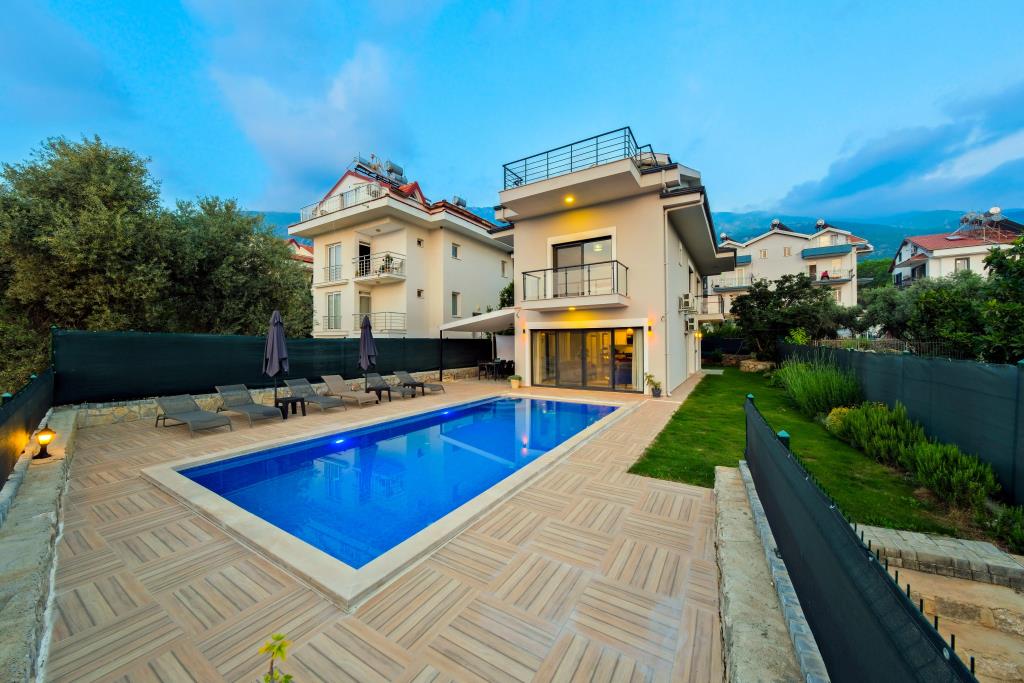 Aromatherapy Villa 0*