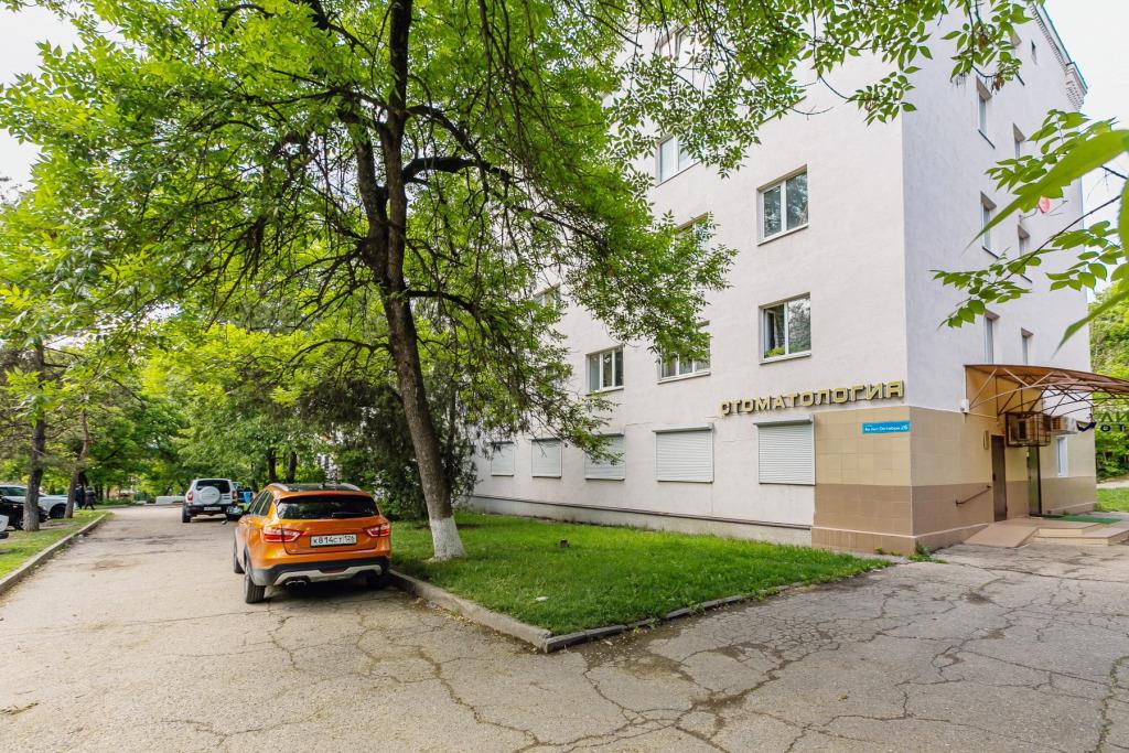 Lider Hotel 2*