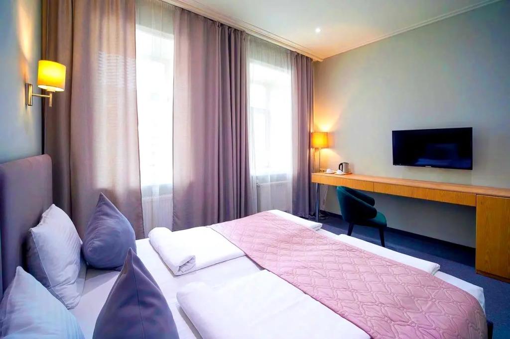 Diplomat Hotel 3*