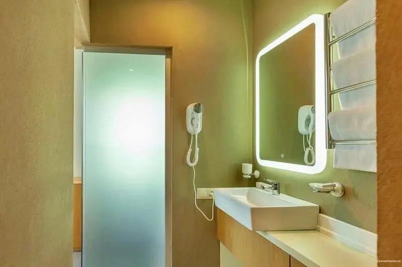 Diplomat Hotel 3*