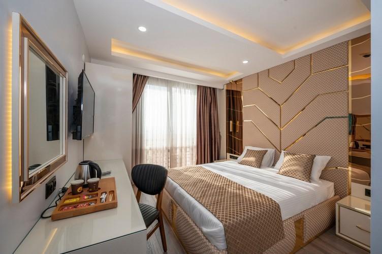 Luxury Airport Hotel by Zazzoni 3*
