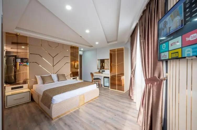 Luxury Airport Hotel by Zazzoni 3*