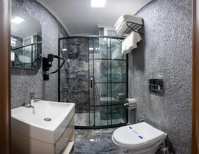 Luxury Airport Hotel by Zazzoni 3*
