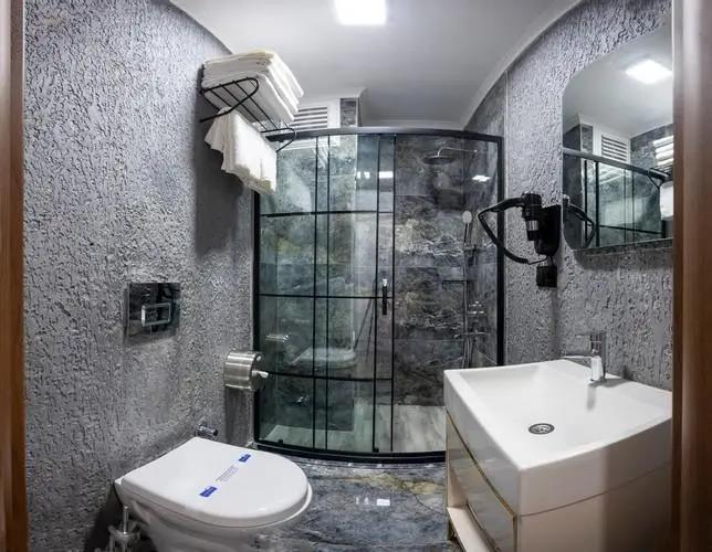 Luxury Airport Hotel by Zazzoni 3*