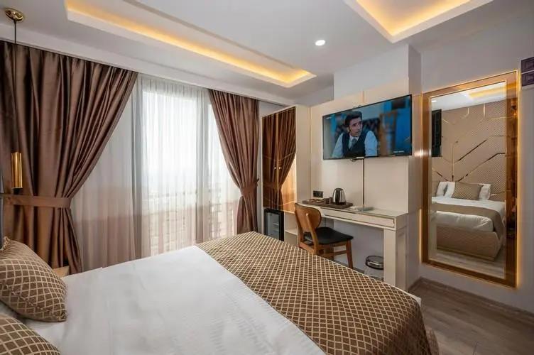 Luxury Airport Hotel by Zazzoni 3*