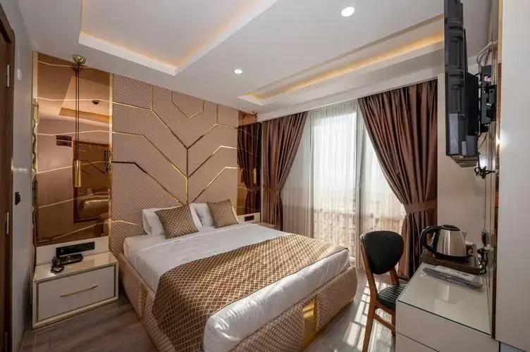 Luxury Airport Hotel by Zazzoni 3*