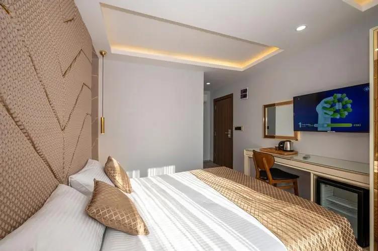 Luxury Airport Hotel by Zazzoni 3*
