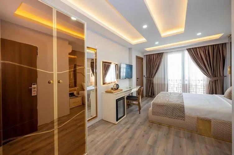 Luxury Airport Hotel by Zazzoni 3*