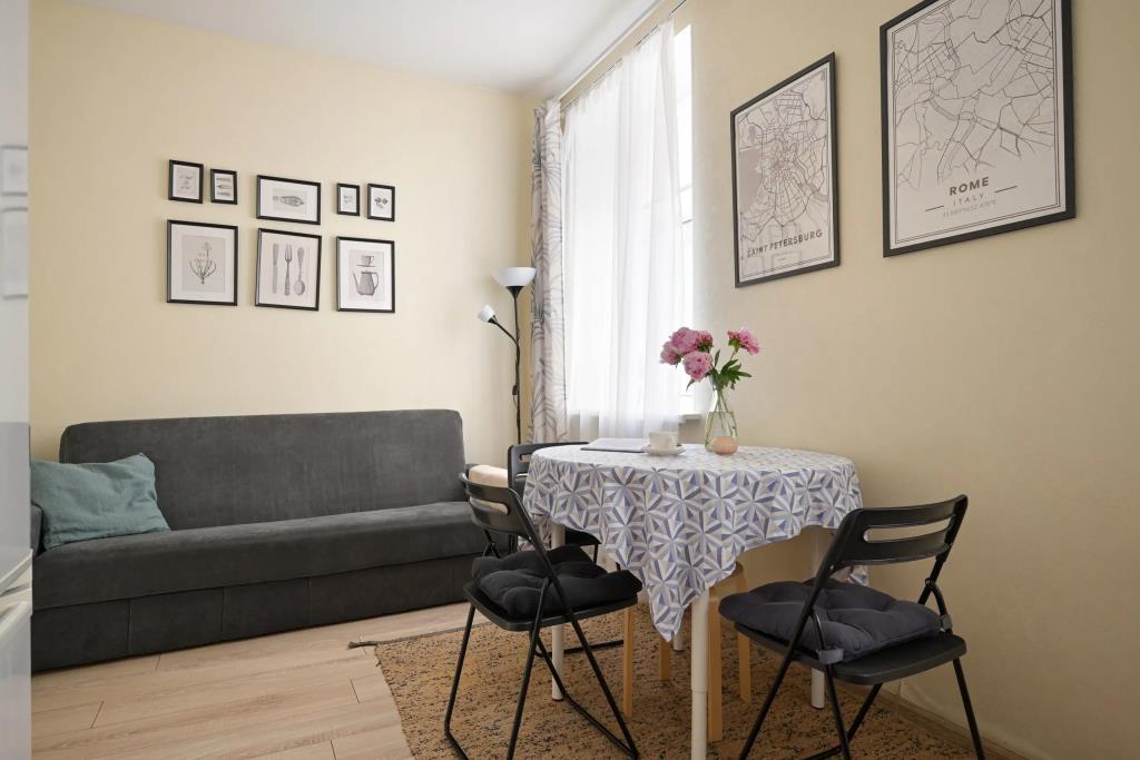 1912 U Zoologicheskogo Sada Apartment 0*