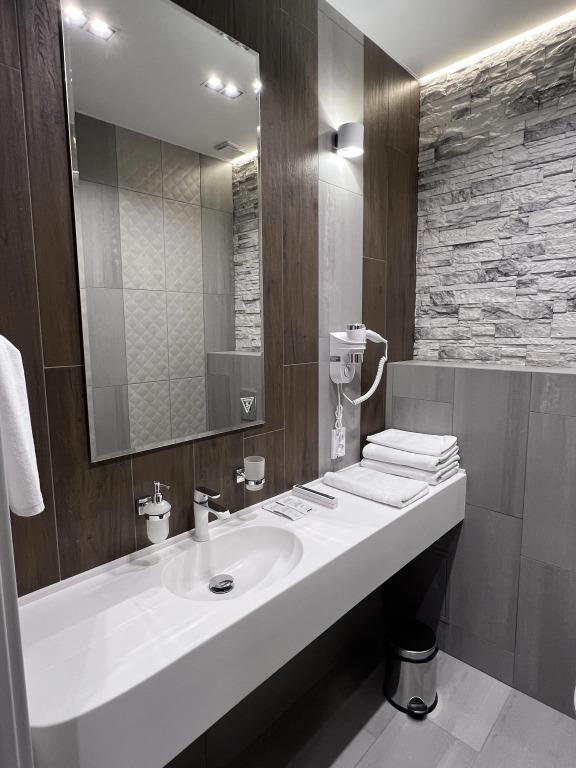 Grand Shale Hotel 3*