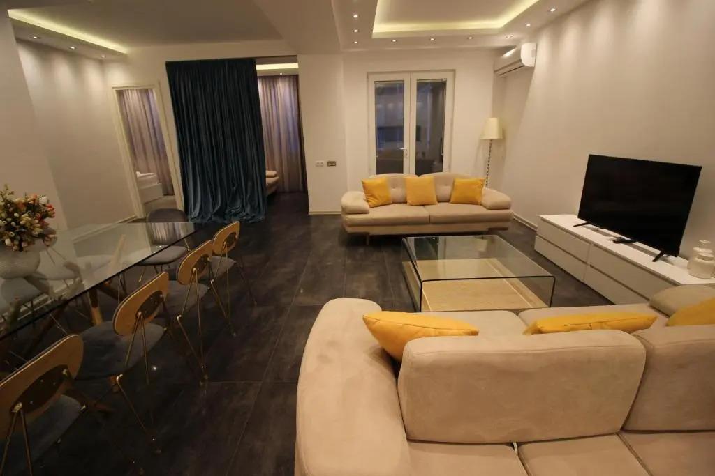 Superior Apartments 0*