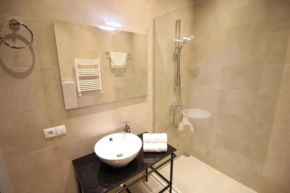 Superior Apartments 0*