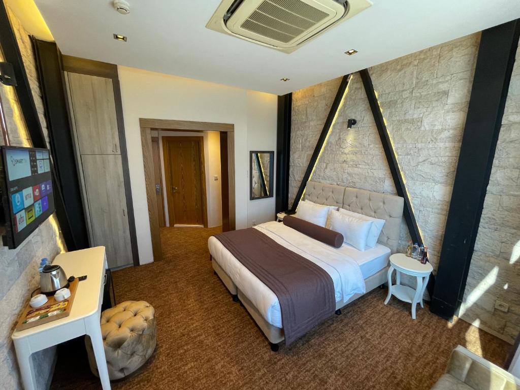 Weingart Seaside Hotel 0*