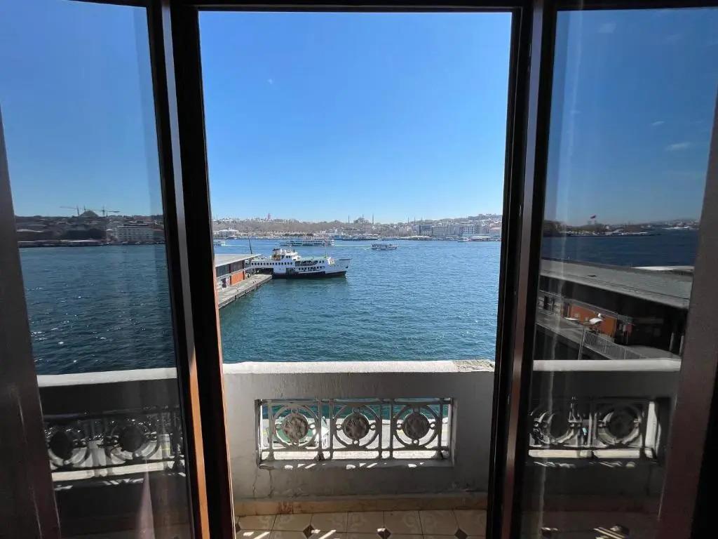 Weingart Seaside Hotel 0*
